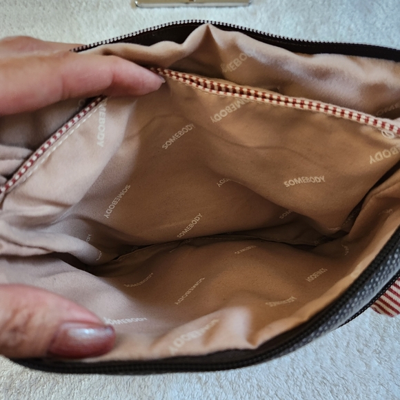 Somebody Unique Crossbody Handbag/Wristlet Stripped Bear Face - Picture 8 of 12